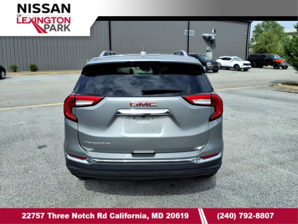 Used 2023 GMC Terrain SLT image 5