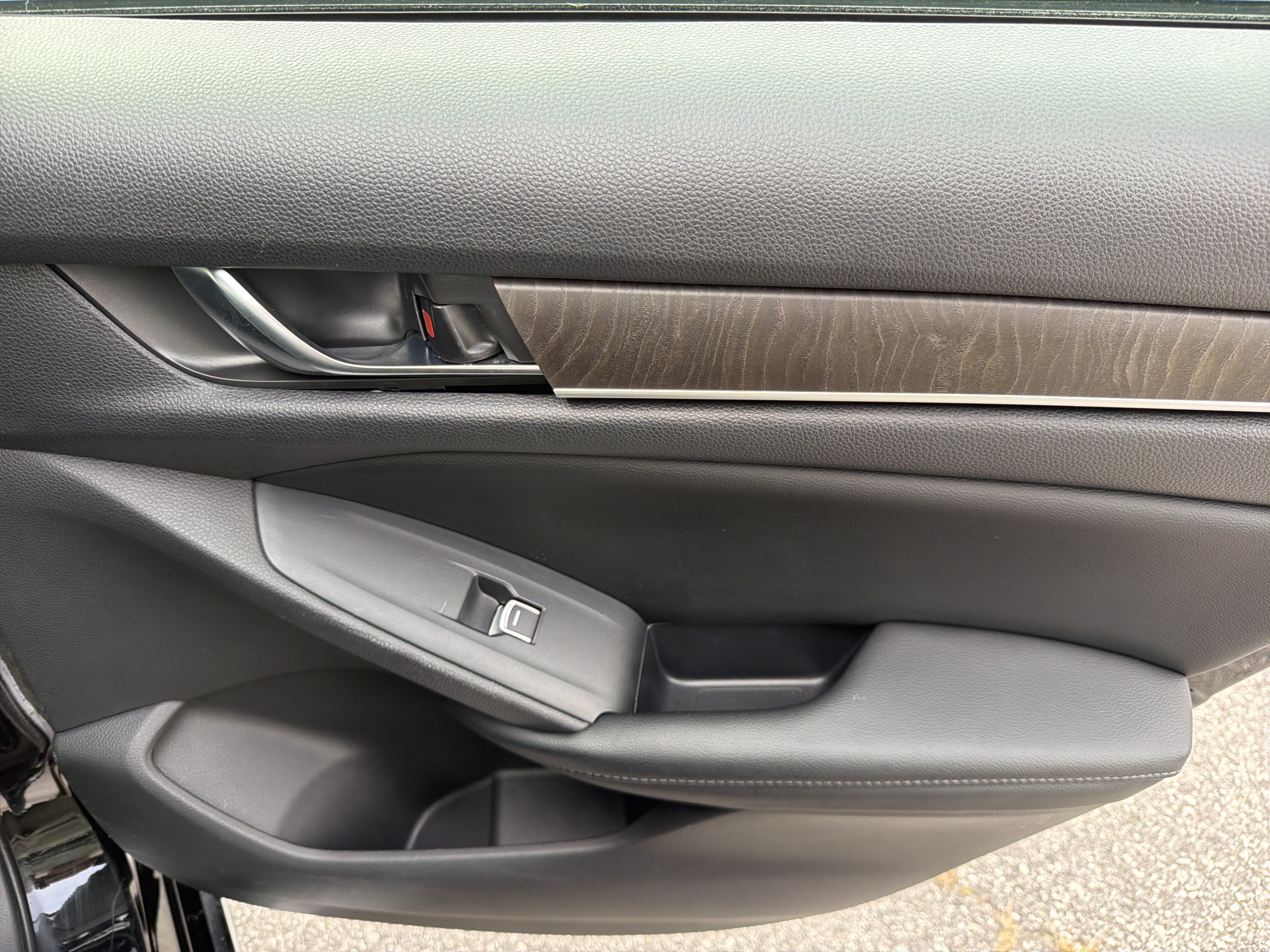 Used 2018 Honda Accord EX-L image 17
