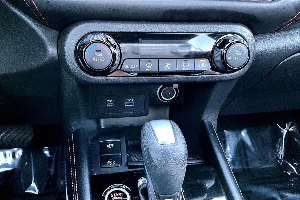 Used 2023 Nissan Kicks SR image 15