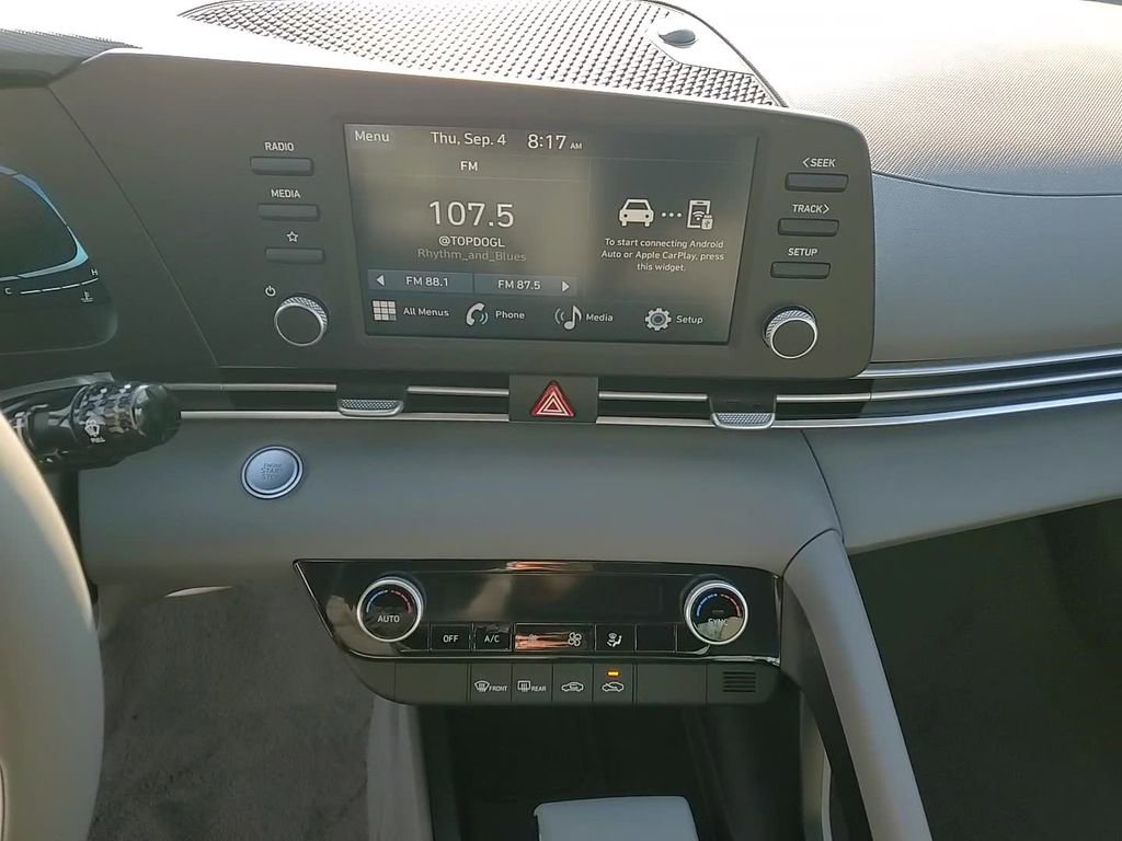 New 2025 Hyundai Elantra Sport image 19