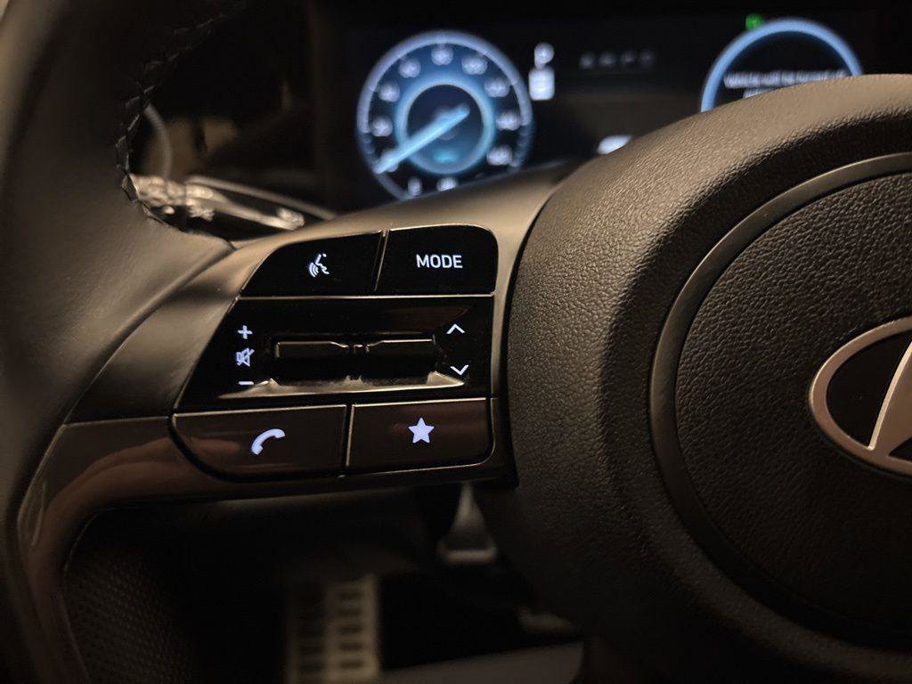 New 2025 Hyundai Elantra SEL image 16