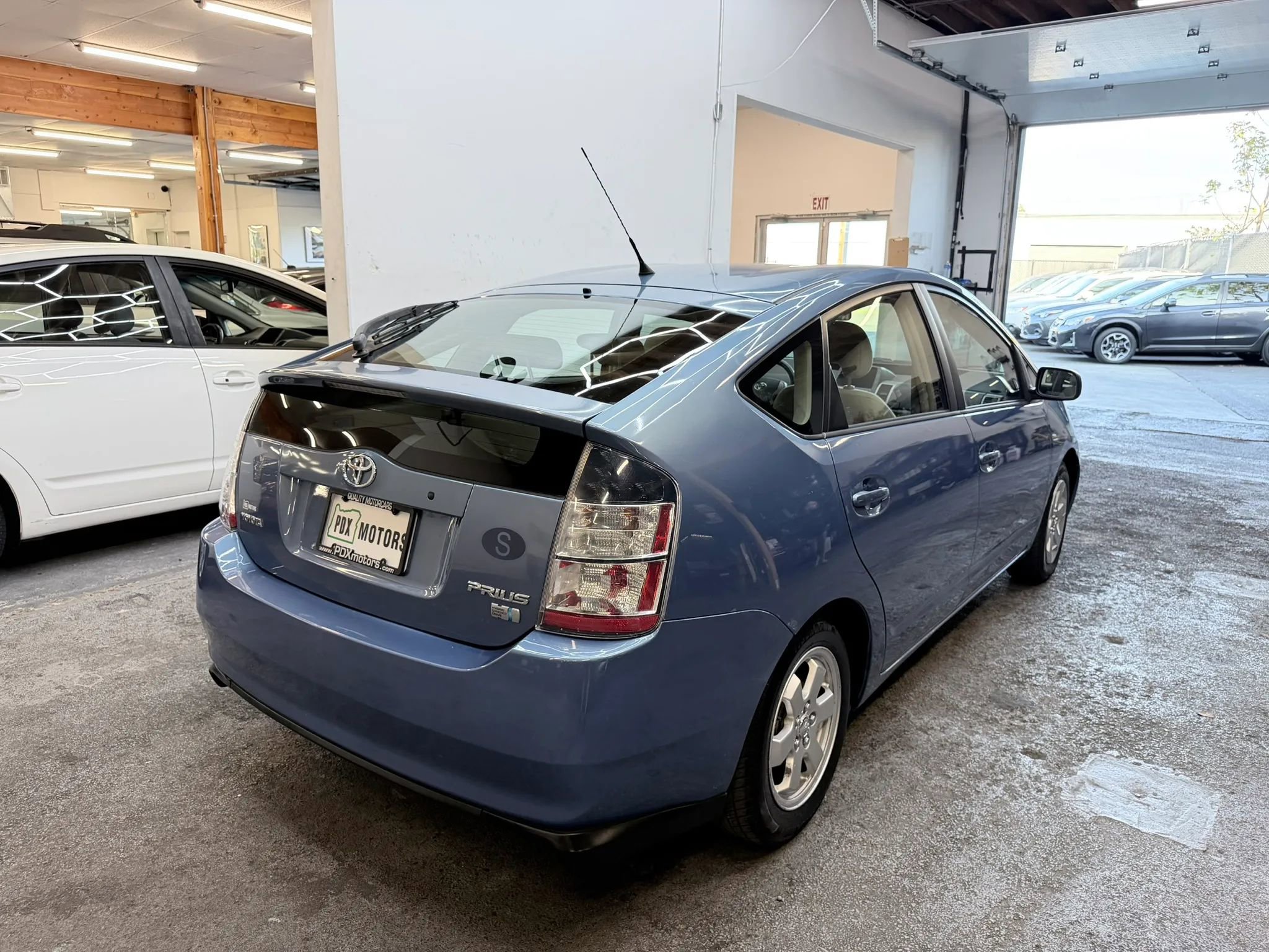 Used 2005 Toyota Prius FWD image 3