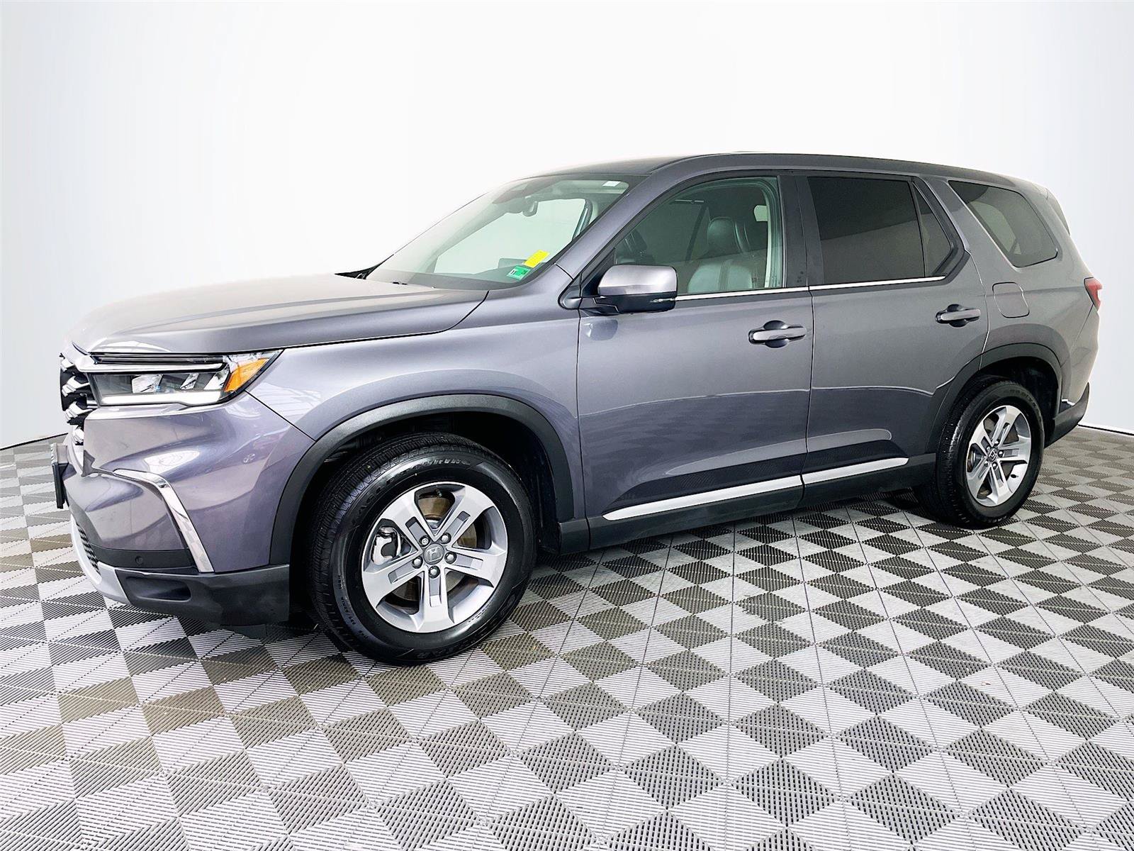 Certified 2025 Honda Pilot EX-L image 4