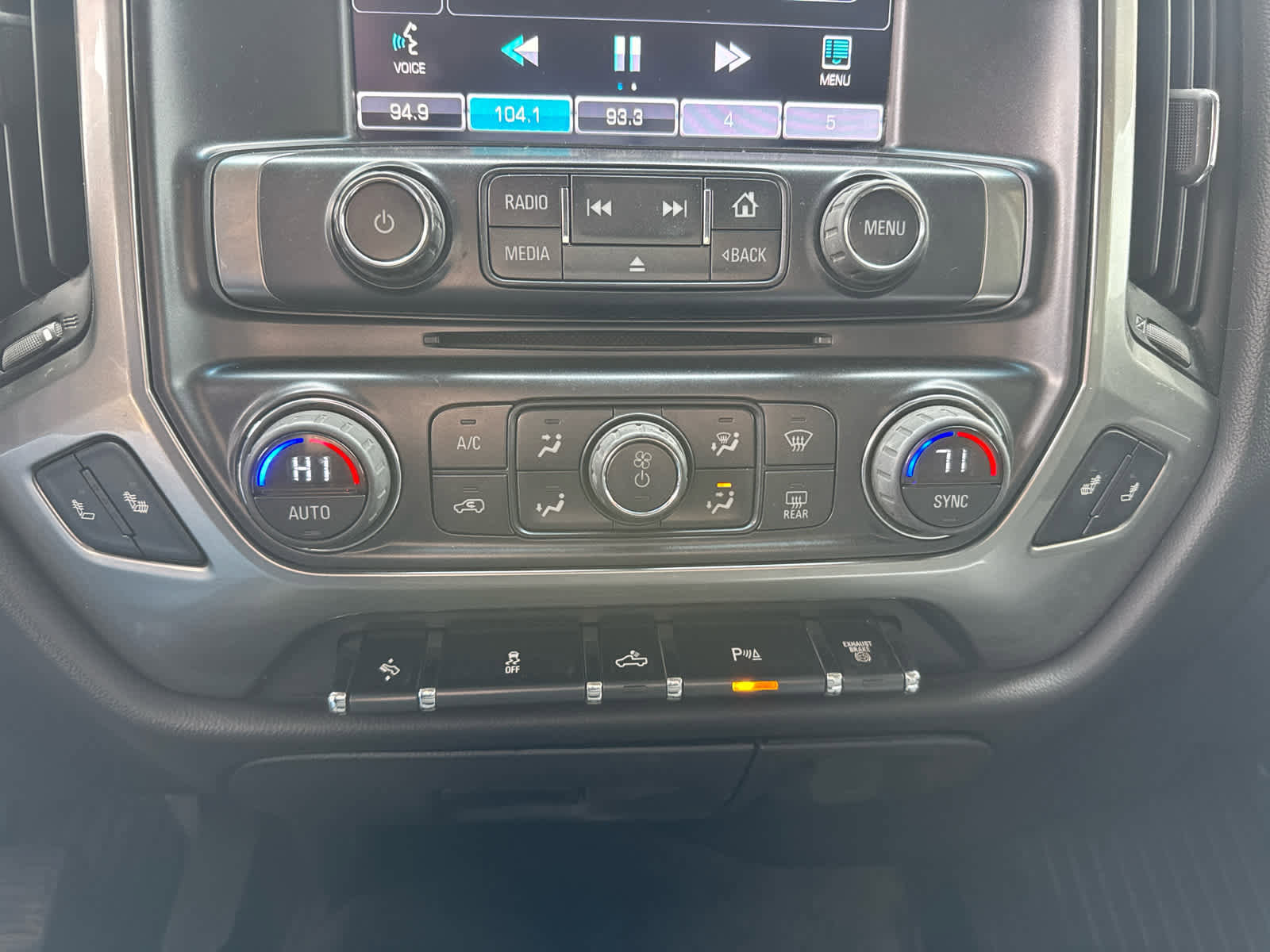 Used 2015 Chevrolet Silverado 3500 LT w/ LT Convenience Package AWD/4WD image 25