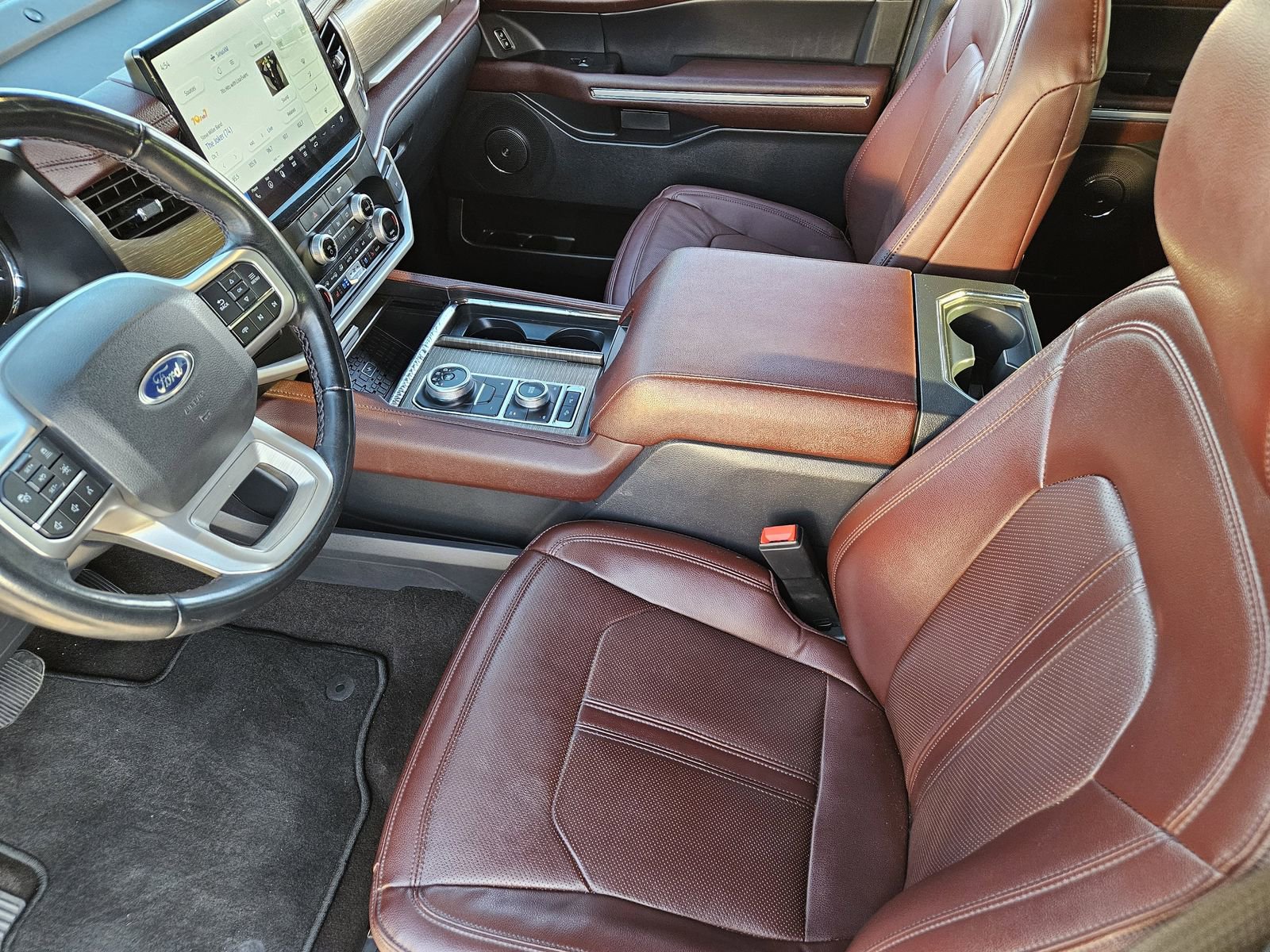 Used 2023 Ford Expedition Limited image 16