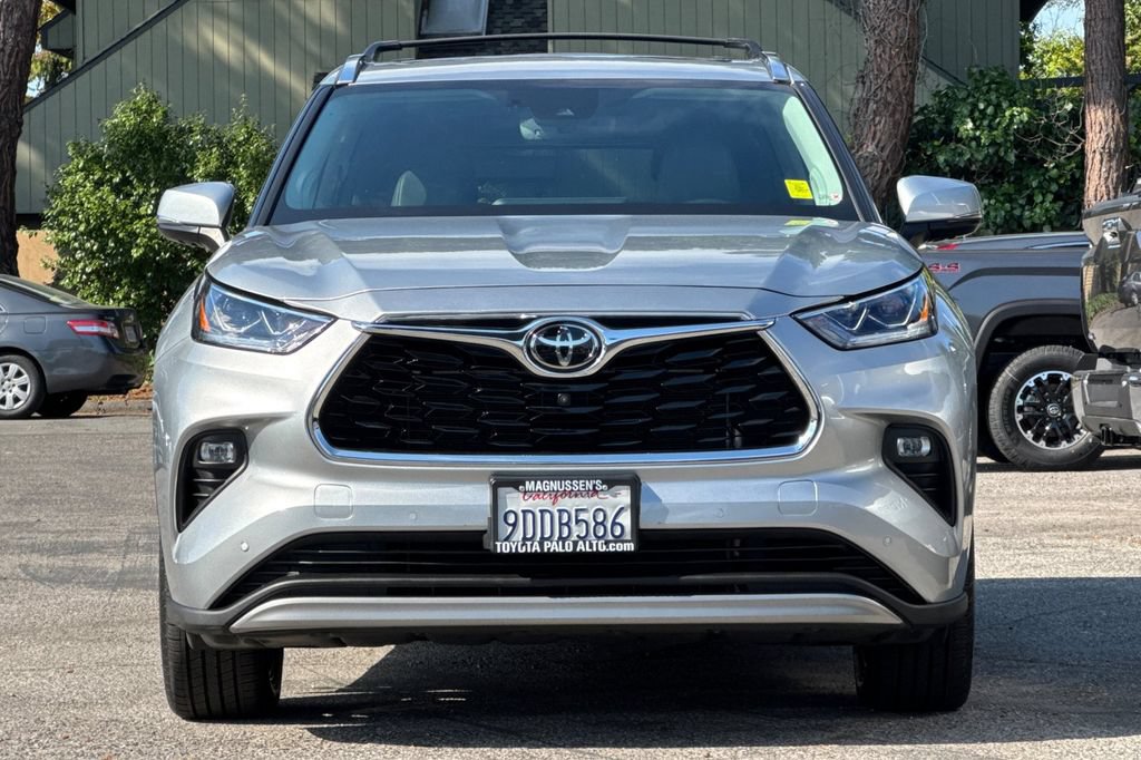 Used 2022 Toyota Highlander Platinum AWD/4WD image 8