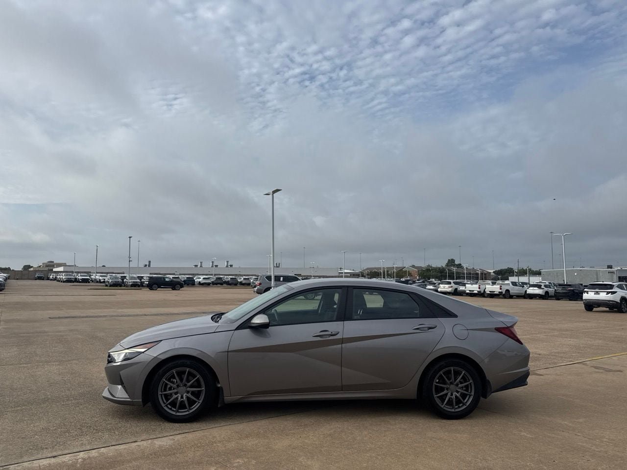 Used 2023 Hyundai Elantra SEL w/ Convenience Package FWD image 13