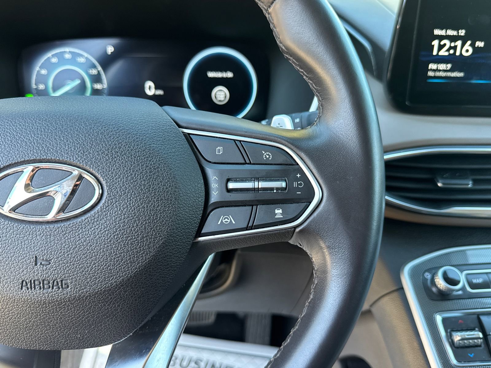 Used 2023 Hyundai Santa Fe SEL Convenience image 27