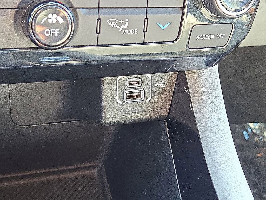 Used 2023 Jeep Compass Limited image 28