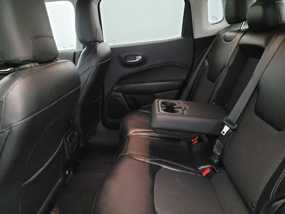 Used 2018 Jeep Compass Latitude w/ Safe & Security Group image 18