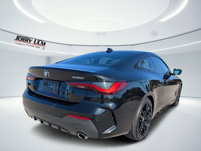 Used 2021 BMW 430i Coupe w/ M Sport Package image 4