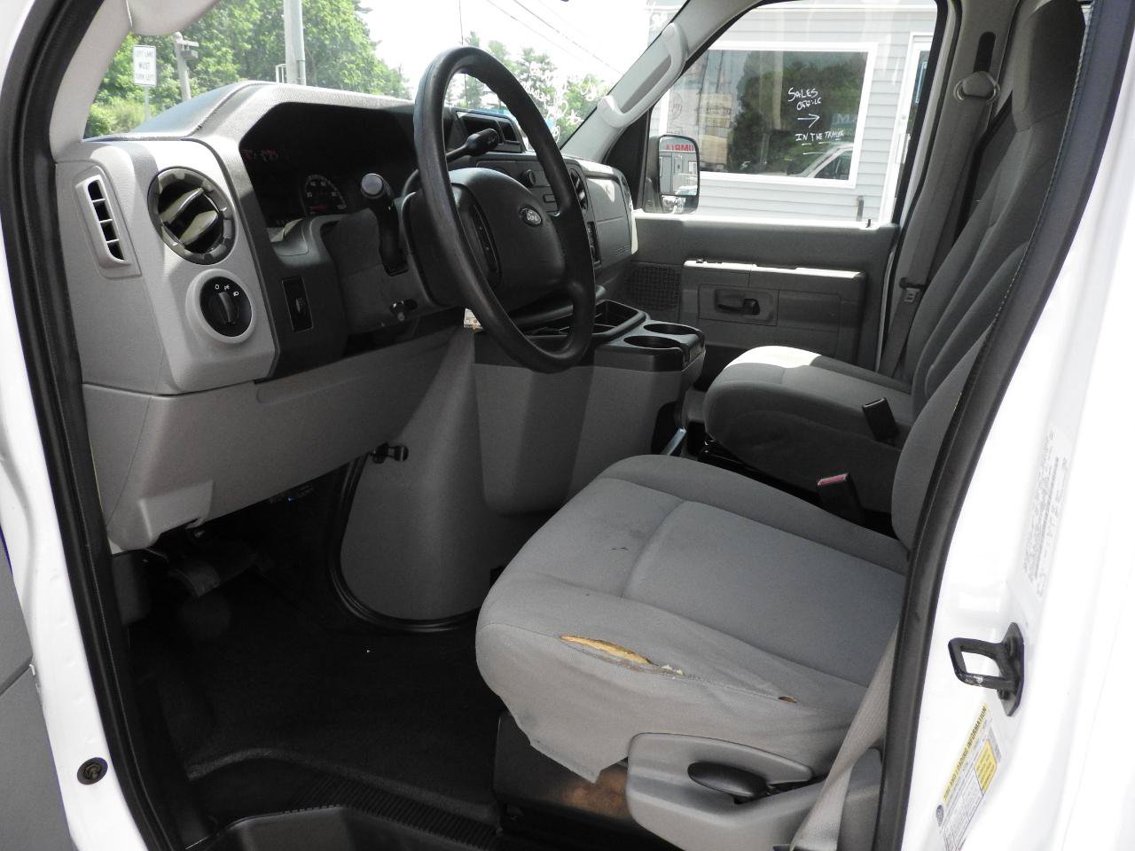 Used 2012 Ford E-250 and Econoline 250 w/ PWR Group RWD image 5
