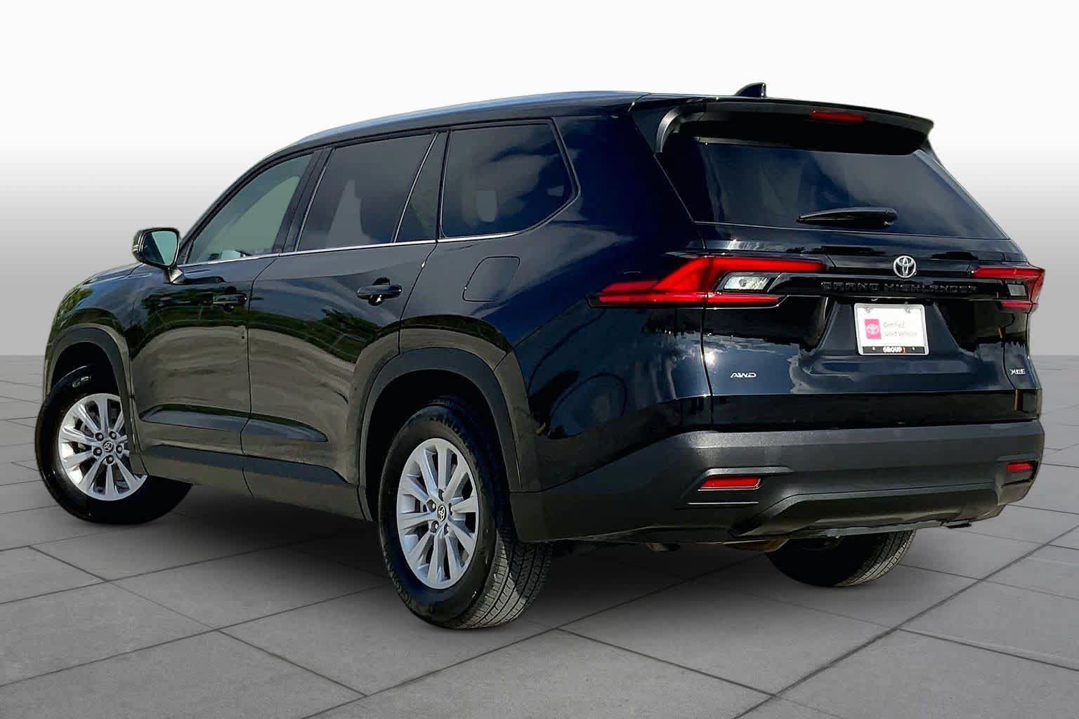 Used 2025 Toyota Grand Highlander AWD image 12