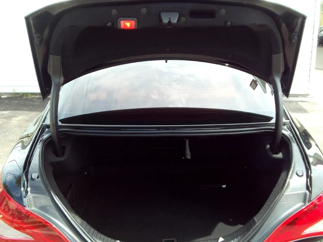 Used 2015 Mercedes-Benz CLA 250 4MATIC w/ Premium 1 Package image 33
