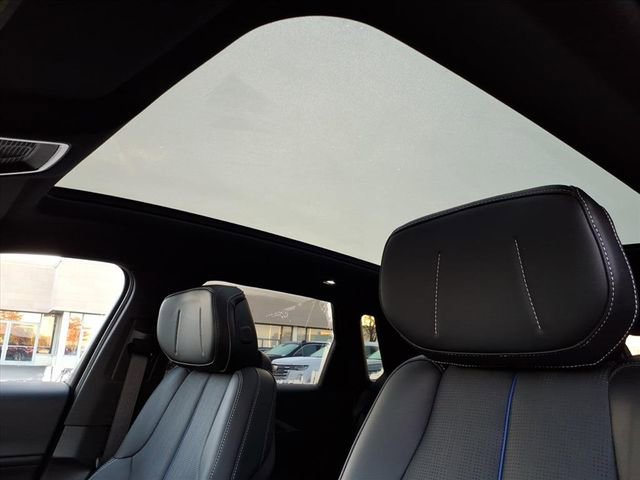 Certified 2024 Cadillac Lyriq Luxury image 13