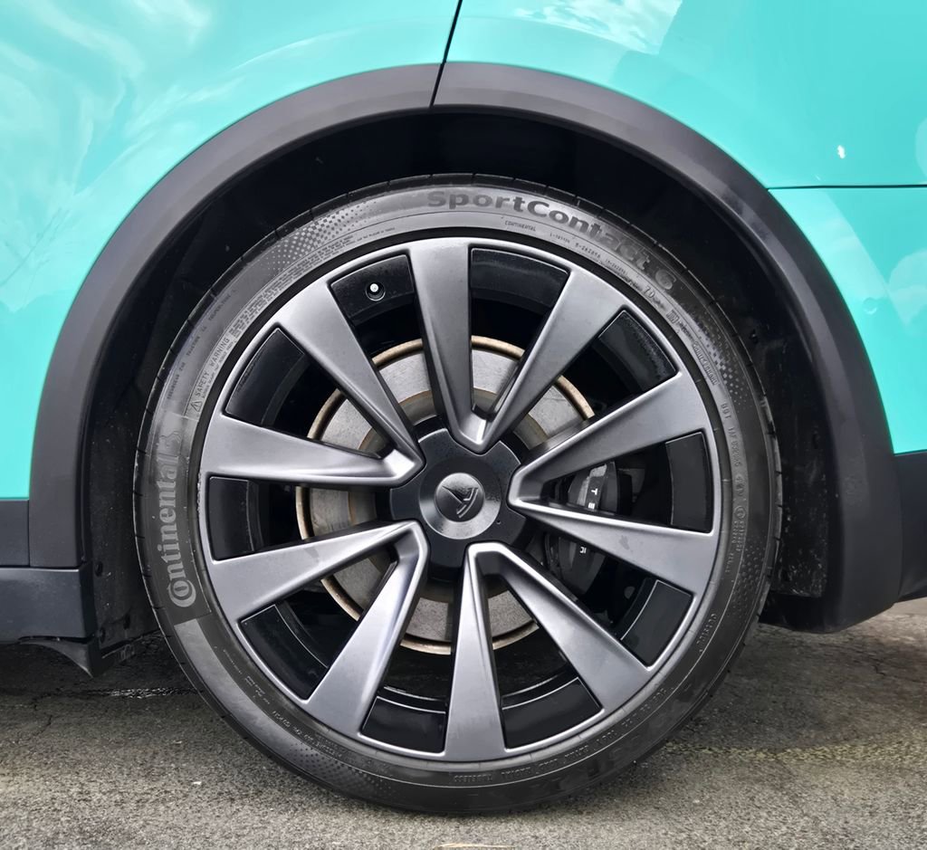 Used 2022 Tesla Model X Plaid image 8