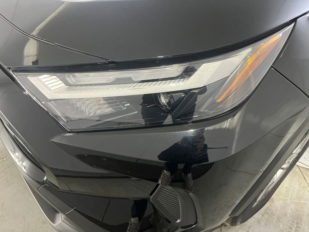 Used 2025 Toyota RAV4 LE image 37