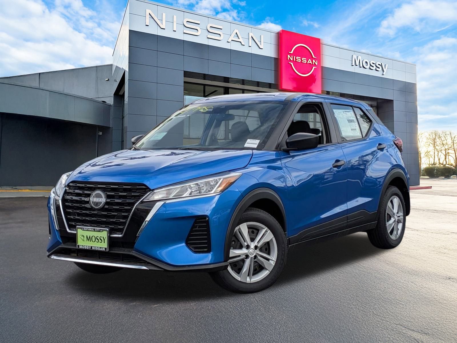 New 2025 Nissan Kicks Play S