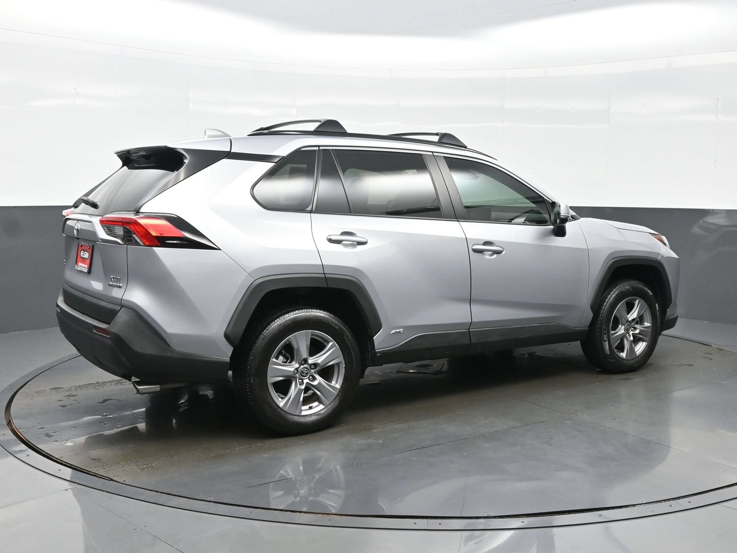 Used 2022 Toyota RAV4 XLE w/ Convenience Package AWD/4WD image 6