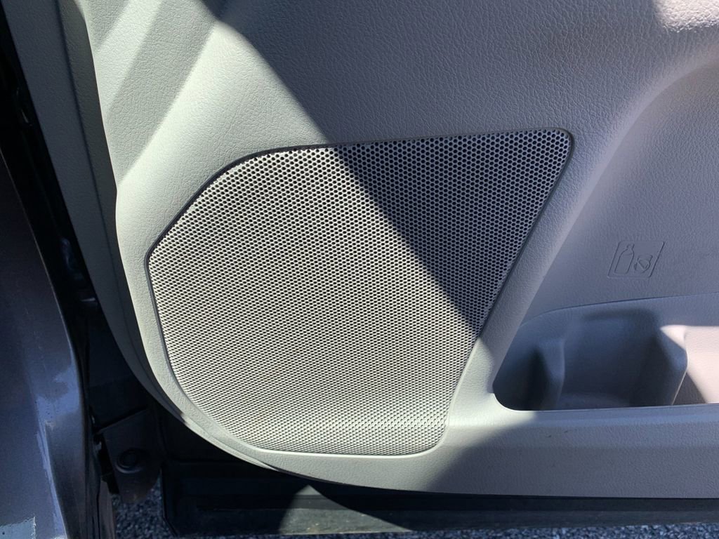 Used 2017 Toyota Highlander LE AWD/4WD image 22