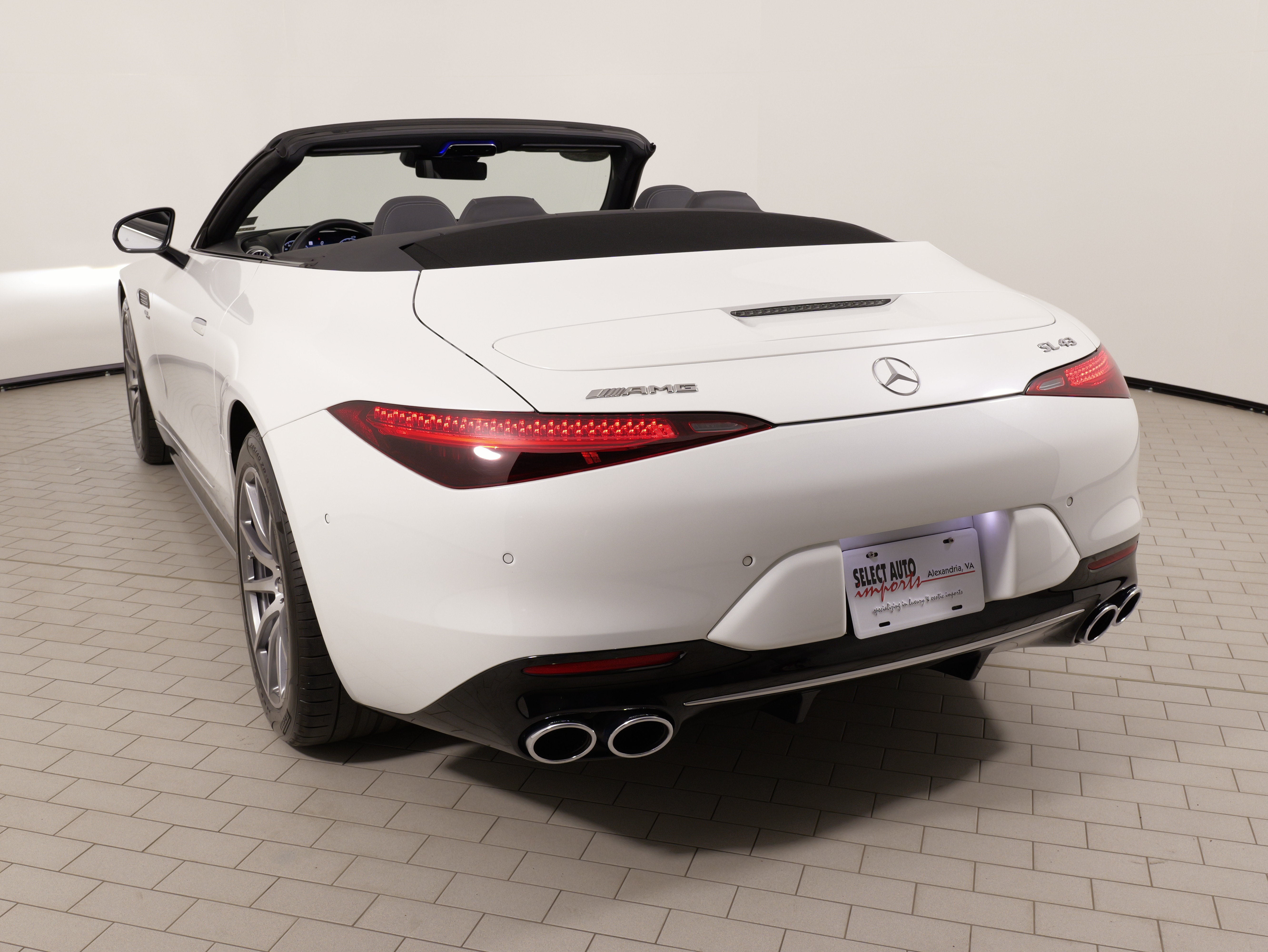 Used 2023 Mercedes-Benz SL 43 AMG image 17