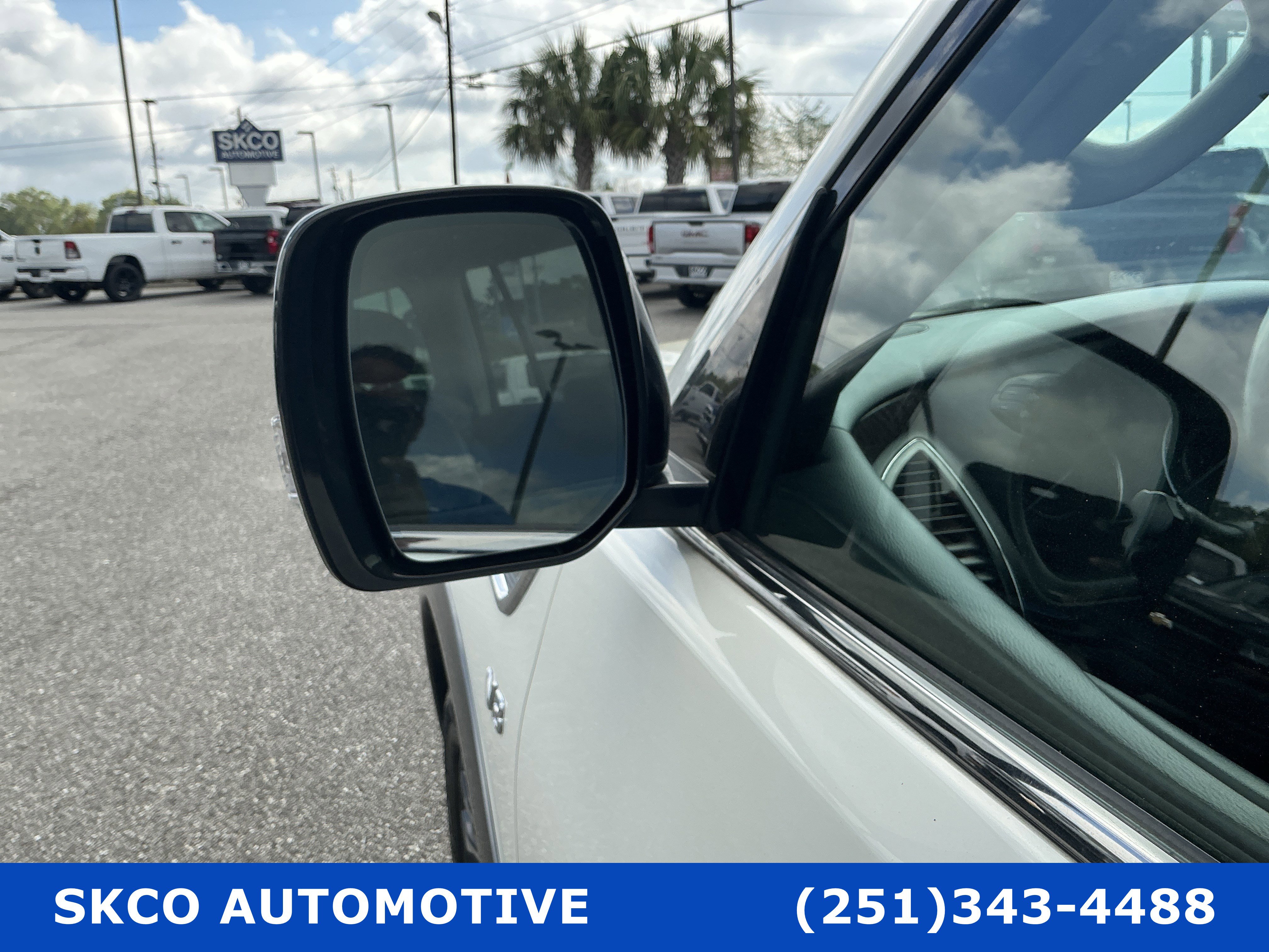 Used 2018 Nissan Armada SL w/ Premium Package RWD image 10