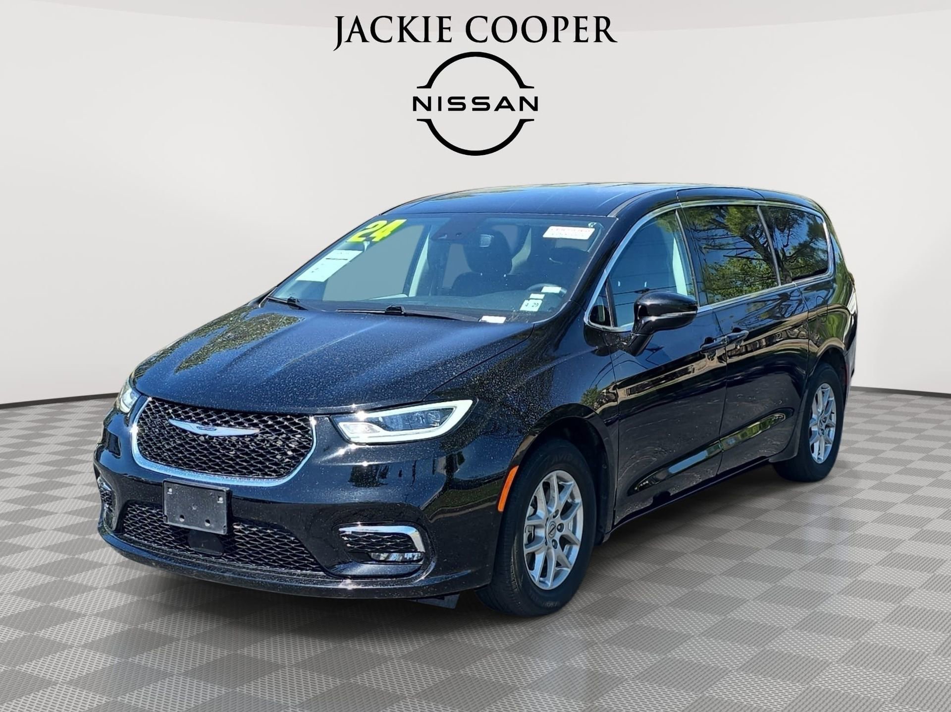 Used 2024 Chrysler Pacifica Touring-L