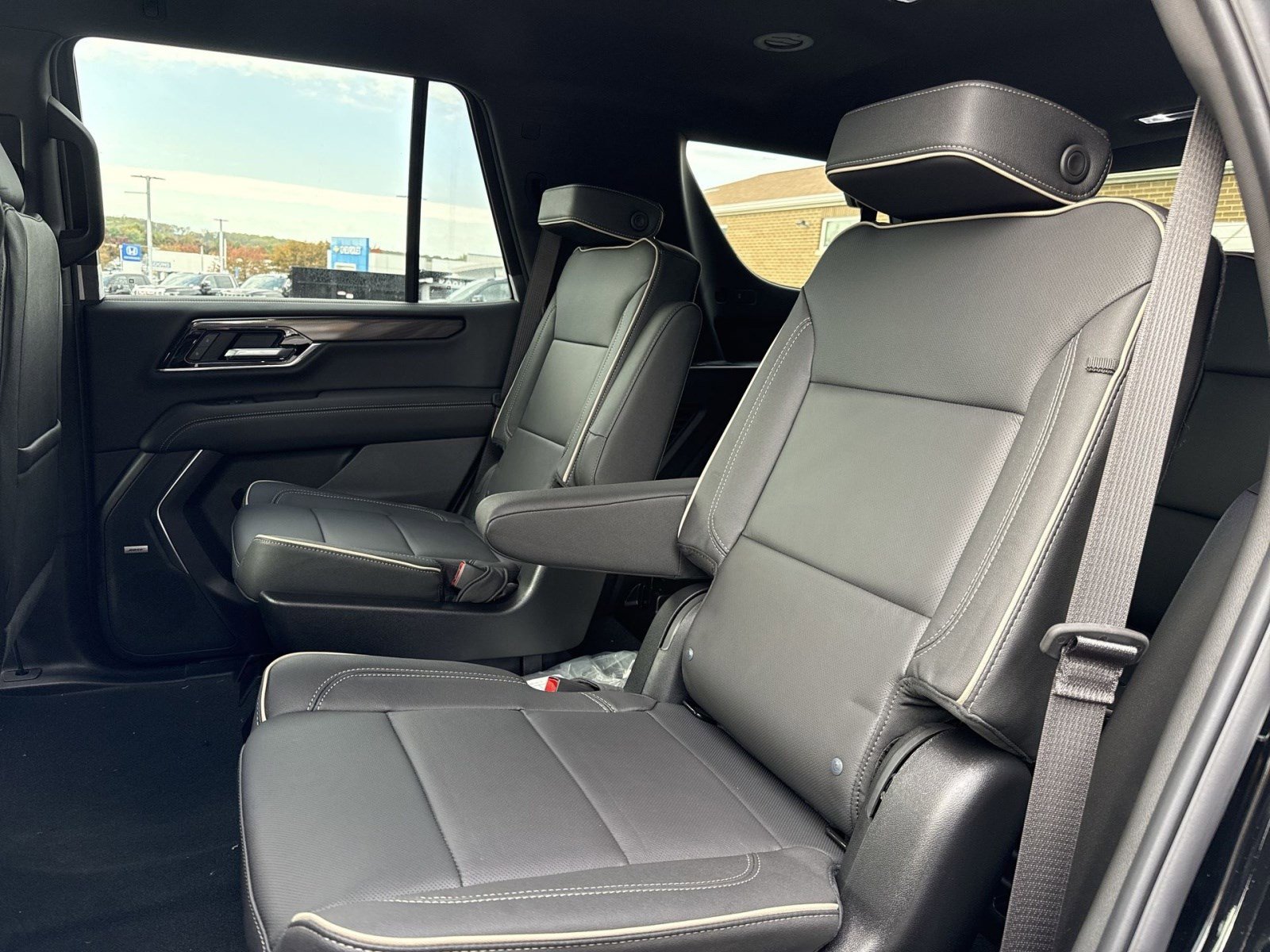 New 2026 GMC Yukon Elevation image 18