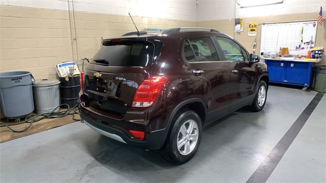 Used 2020 Chevrolet Trax LT w/ LT Convenience Package image 6