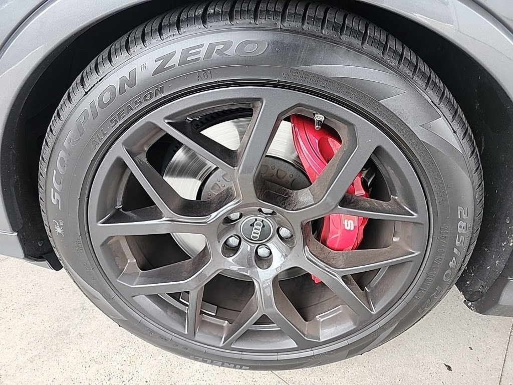 Used 2025 Audi SQ7 Prestige image 9