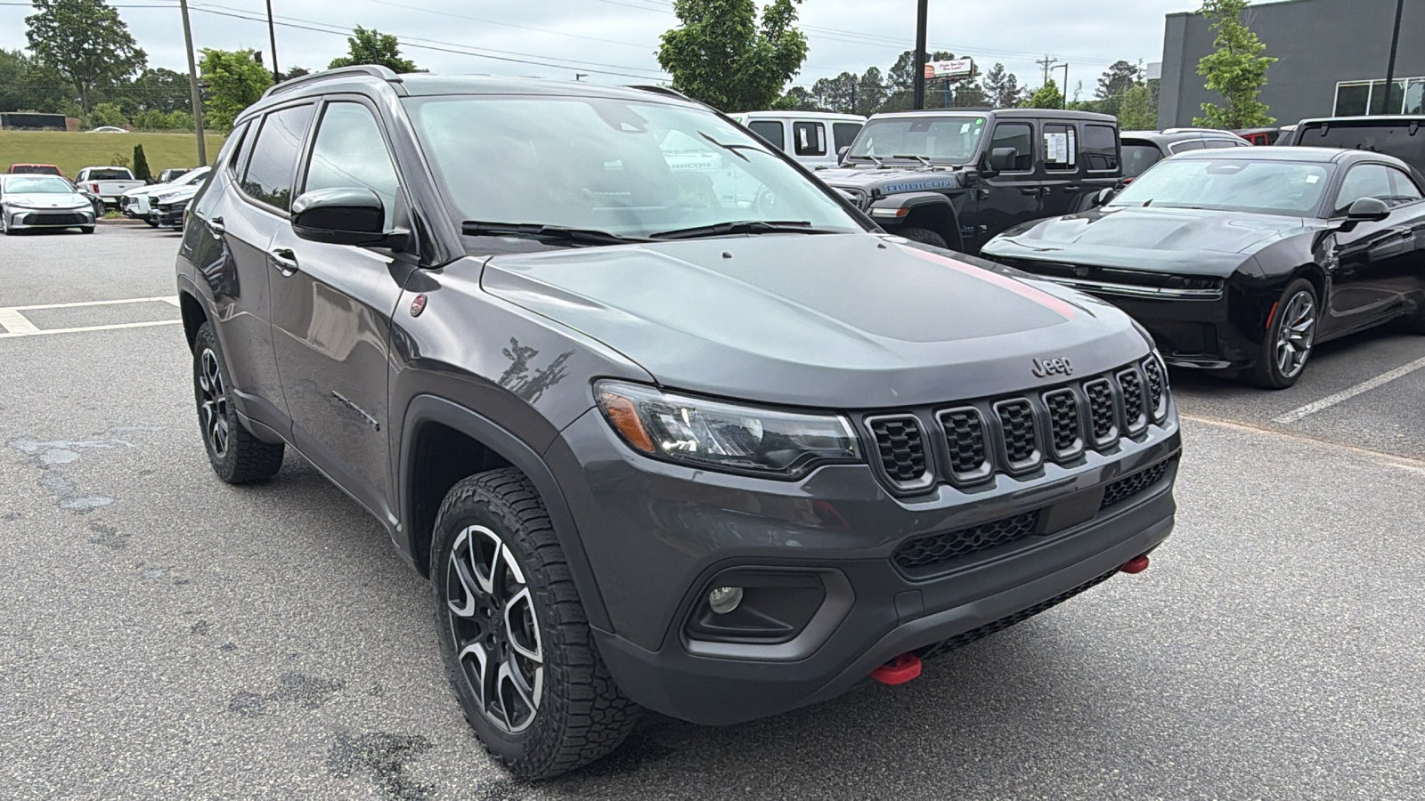 Used 2024 Jeep Compass Trailhawk AWD/4WD image 5