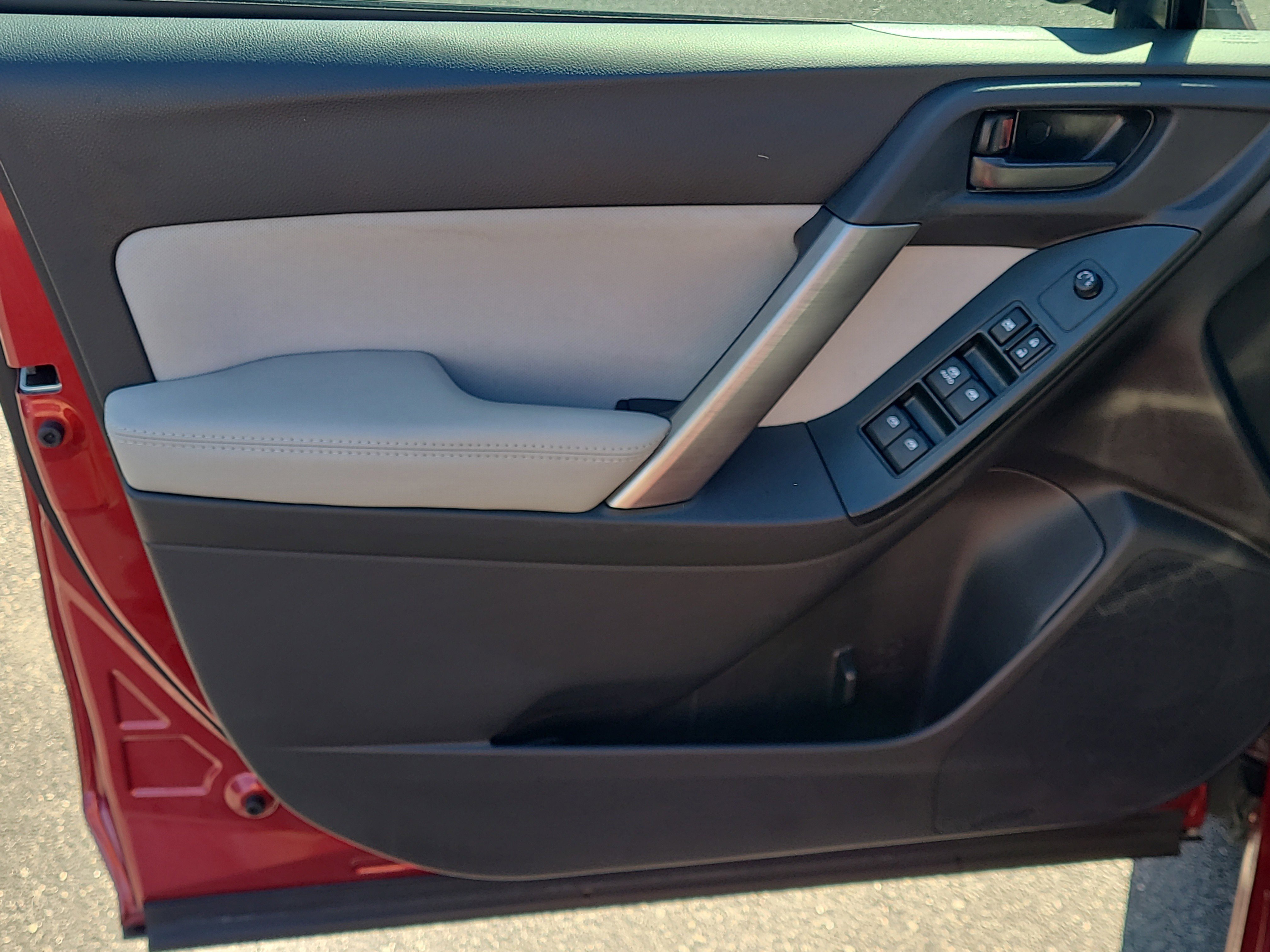 Used 2016 Subaru Forester 2.5i Premium image 21