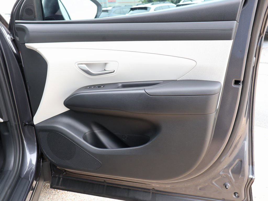 New 2025 Hyundai Tucson SEL image 9