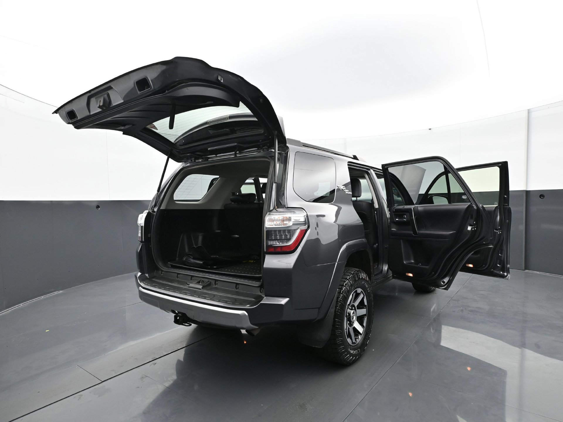 Used 2019 Toyota 4Runner TRD Off-Road Premium AWD/4WD image 36