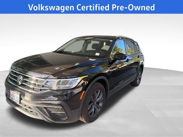 Certified 2024 Volkswagen Tiguan SE image 1