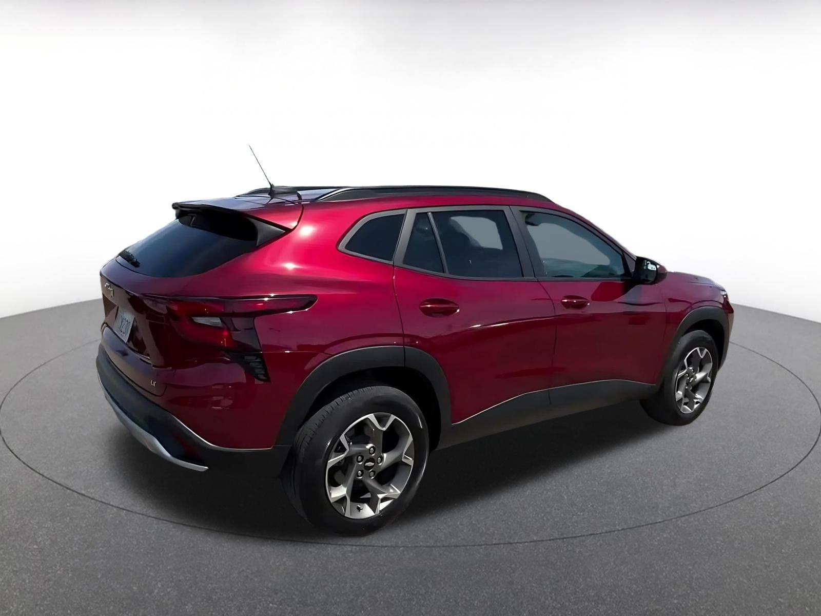 Used 2025 Chevrolet Trax LT w/ LT Convenience Package FWD image 13