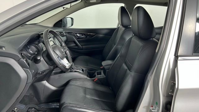 Used 2017 Nissan Rogue Sport SL w/ SL Premium Package image 14