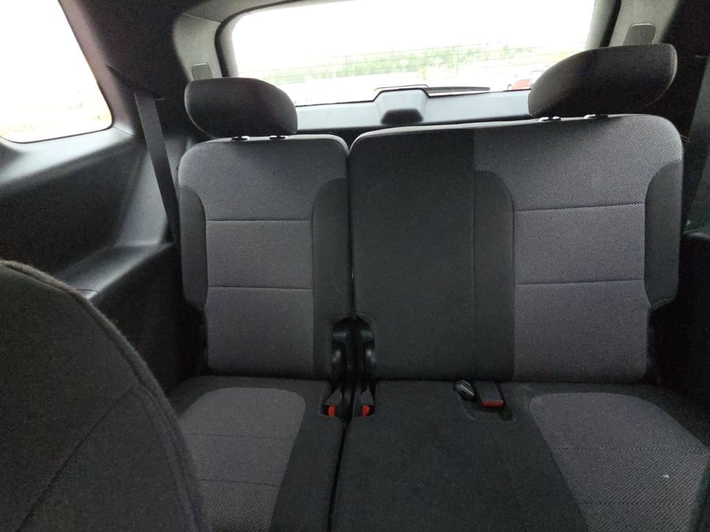 Used 2023 Chevrolet Traverse LT image 14