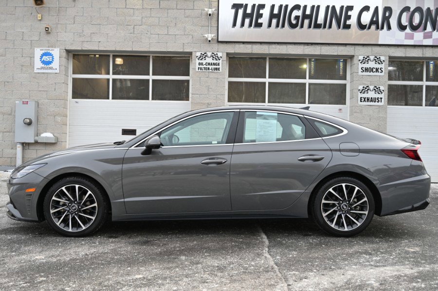 Used 2023 Hyundai Sonata Limited w/ Preferred Accessory Package image 4