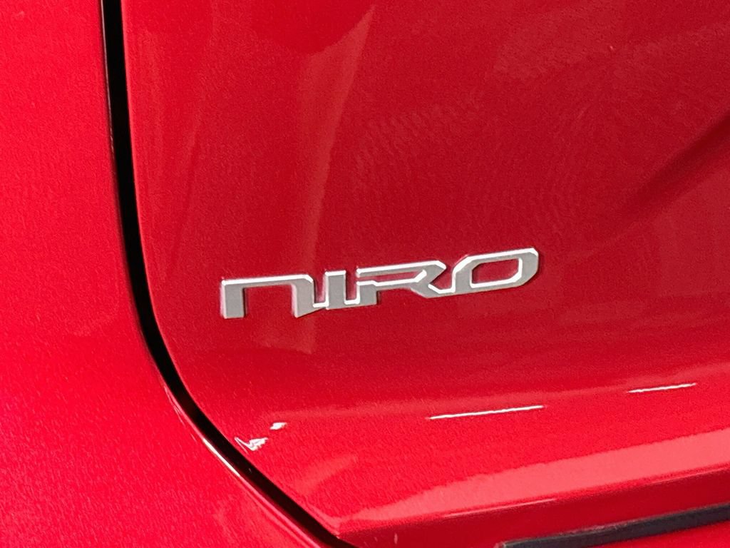Certified 2023 Kia Niro Wind FWD image 25