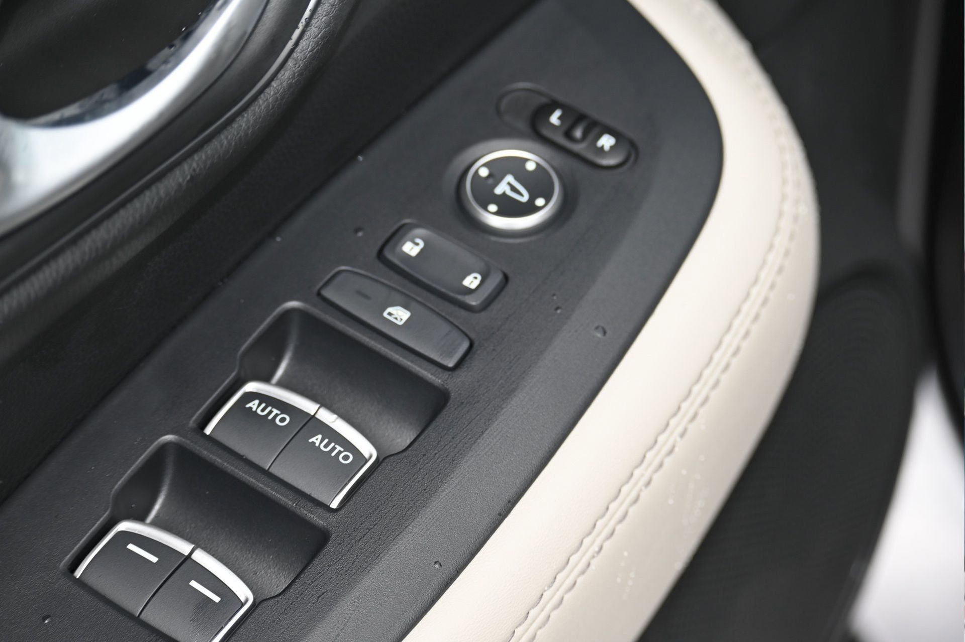 New 2026 Honda HR-V EX-L image 12