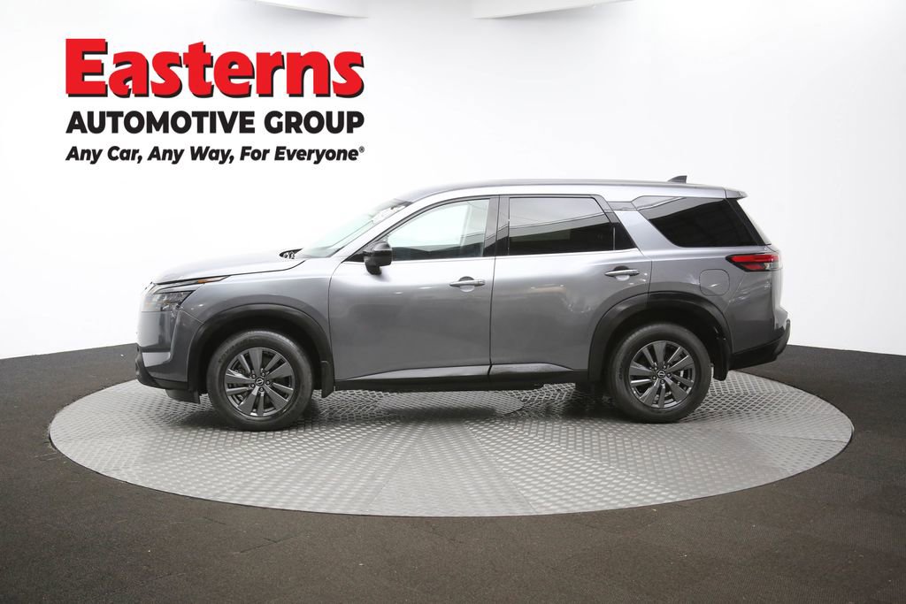 Used 2024 Nissan Pathfinder S image 55