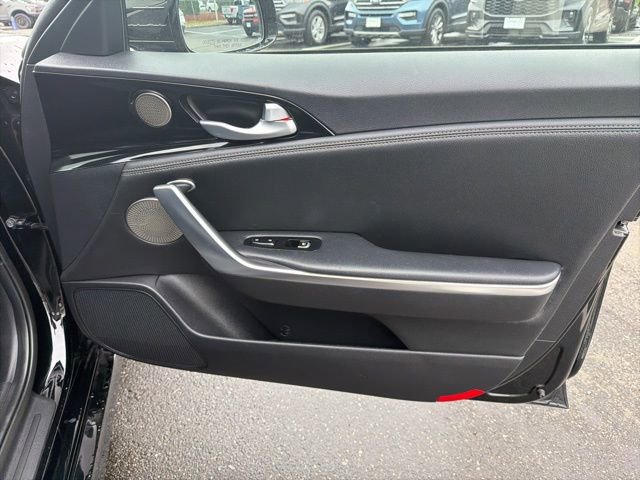 Used 2020 Kia Stinger GT-Line w/ Sun & Sound Package image 10