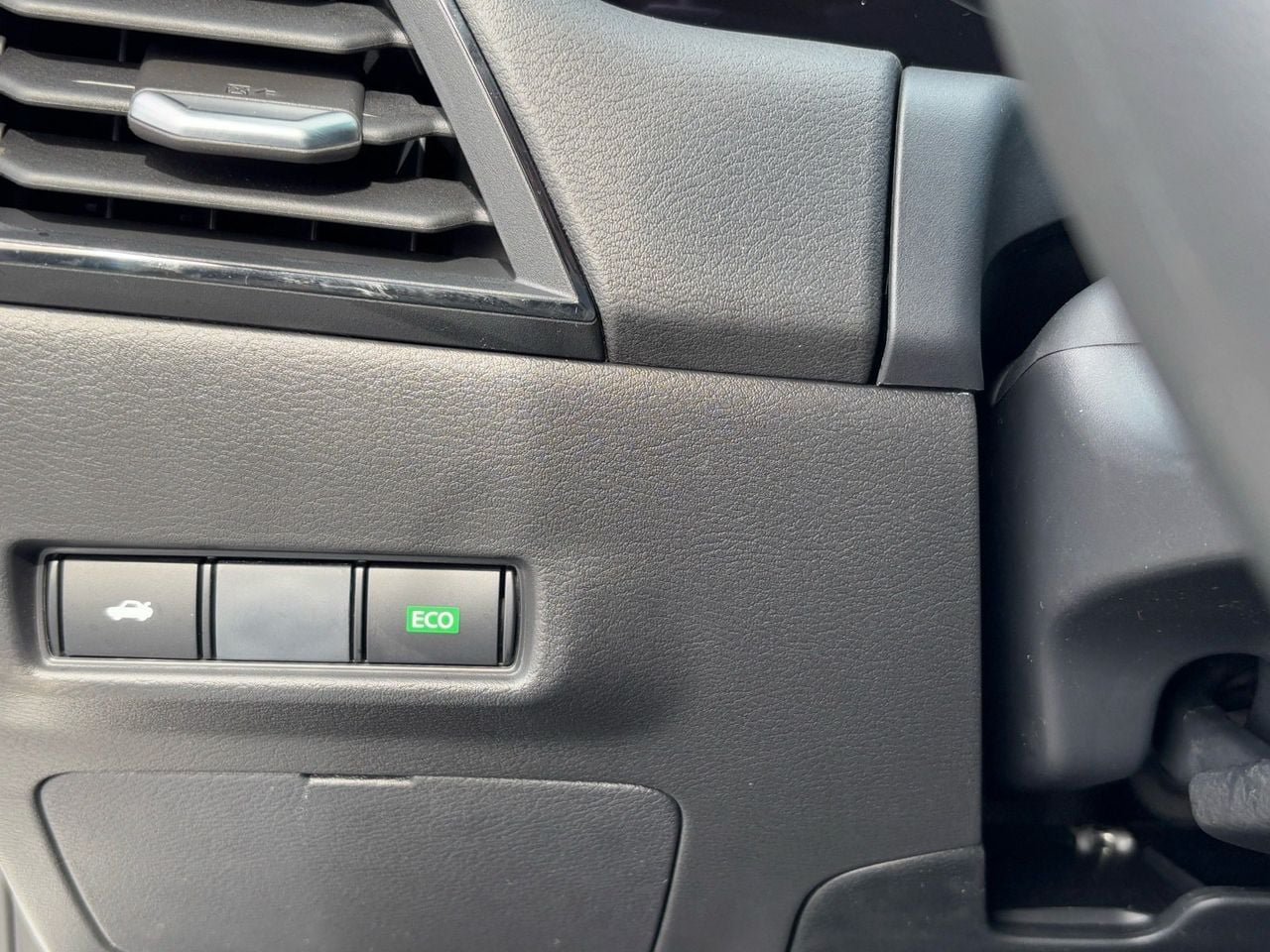 New 2026 Nissan Sentra SR FWD image 28