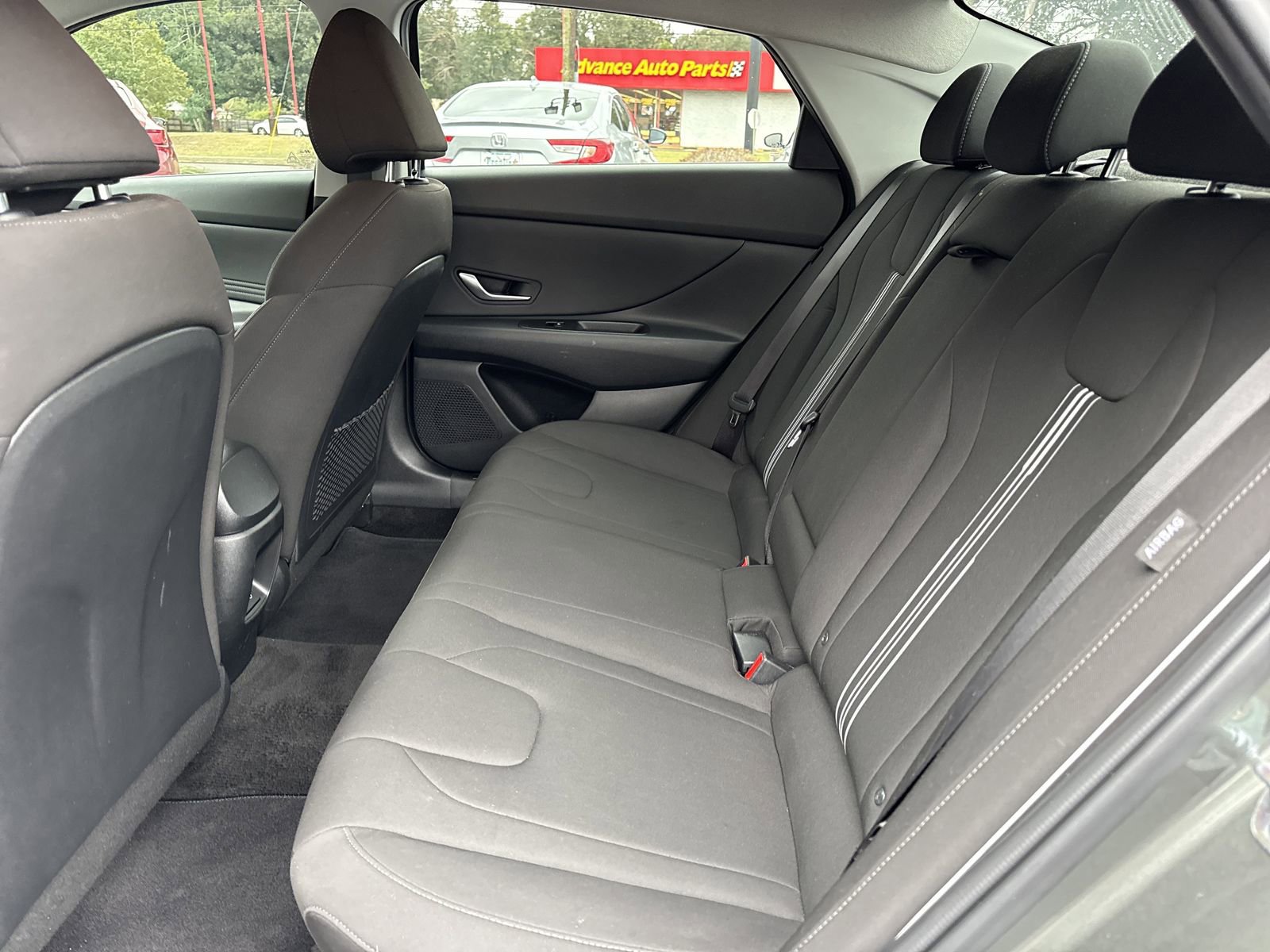 Used 2025 Hyundai Elantra SEL image 10