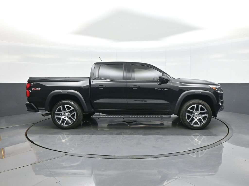 Used 2023 Chevrolet Colorado Z71 w/ Z71 Convenience Package 2 image 8