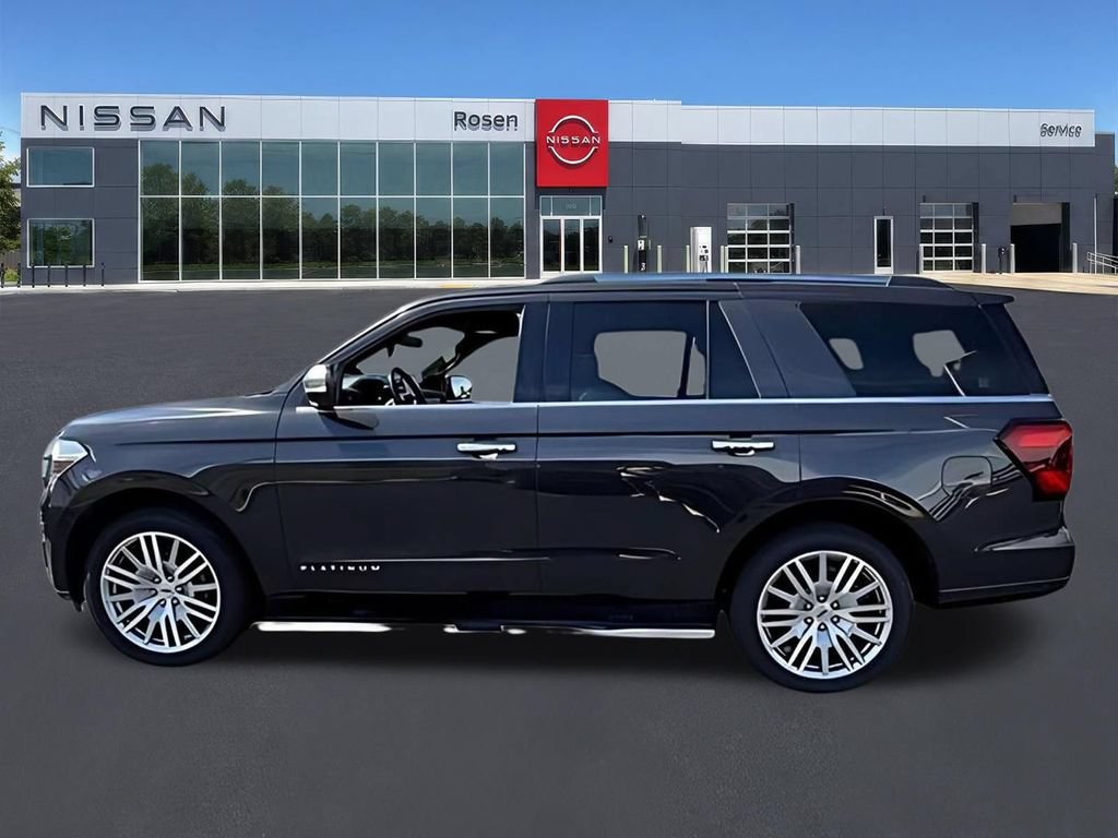 Used 2024 Ford Expedition Platinum AWD/4WD image 5