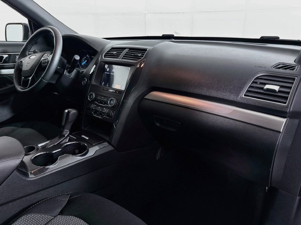 Used 2019 Ford Explorer XLT w/ Equipment Group 201A FWD image 36