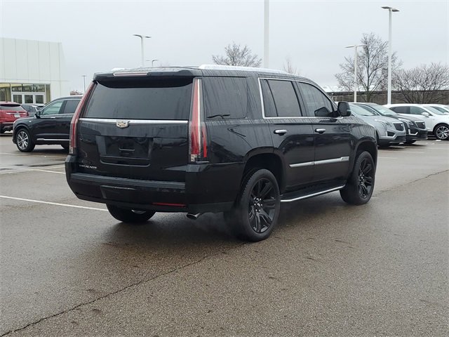 Used 2020 Cadillac Escalade Luxury image 3