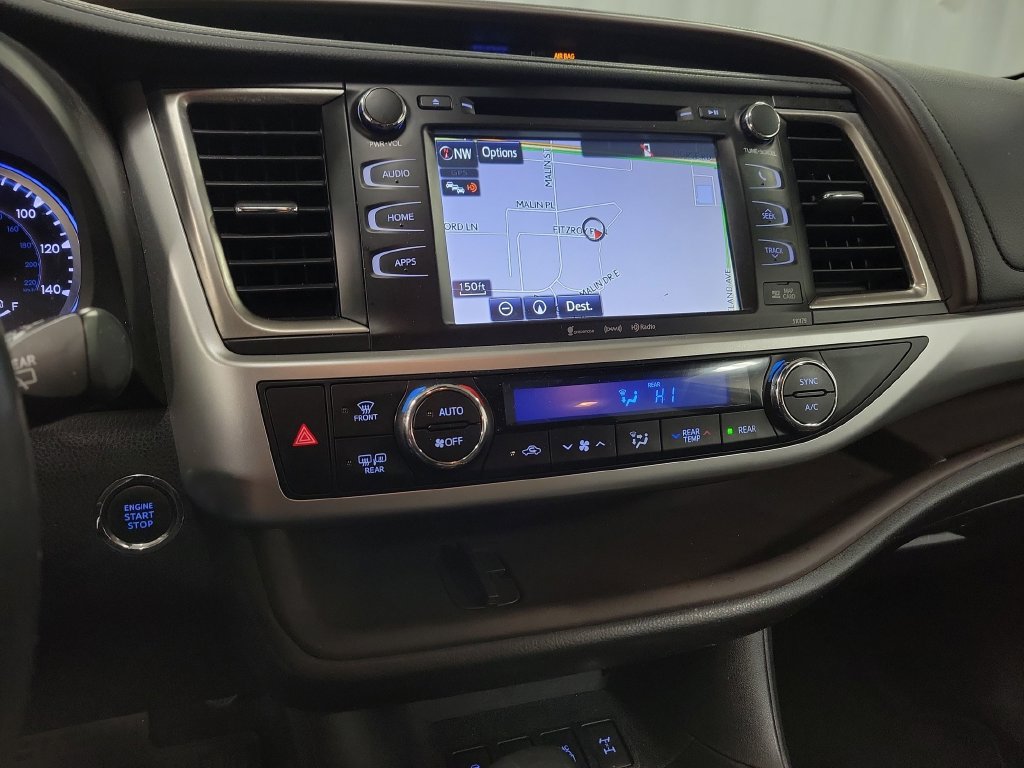 Used 2017 Toyota Highlander XLE AWD/4WD image 17